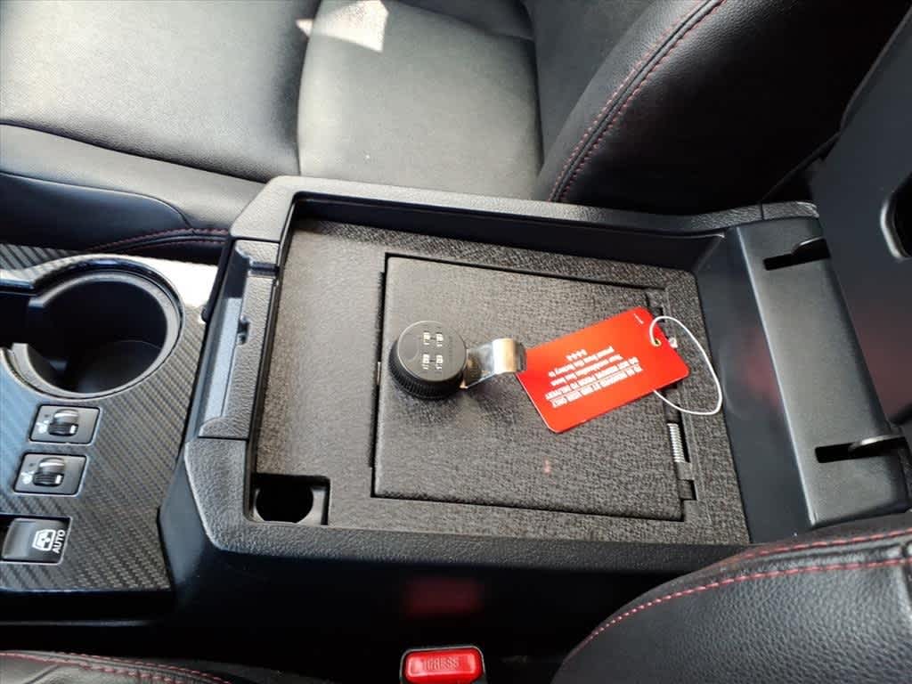 Thumbnail: 2022 Toyota 4Runner - 22