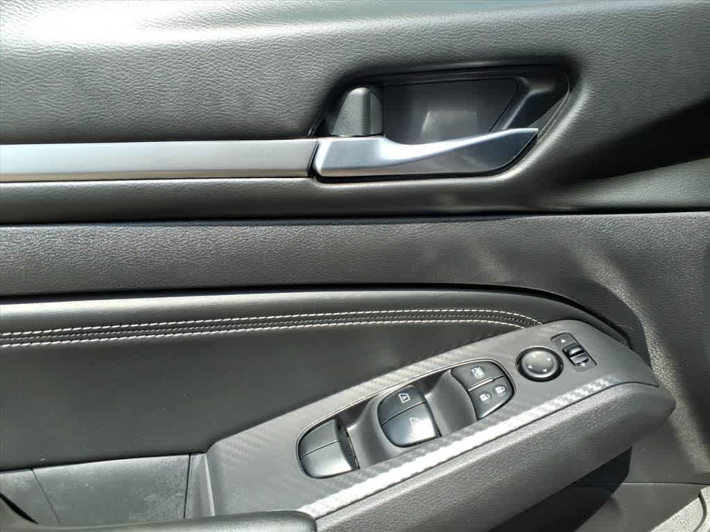 Thumbnail: 2019 Nissan Altima - 12