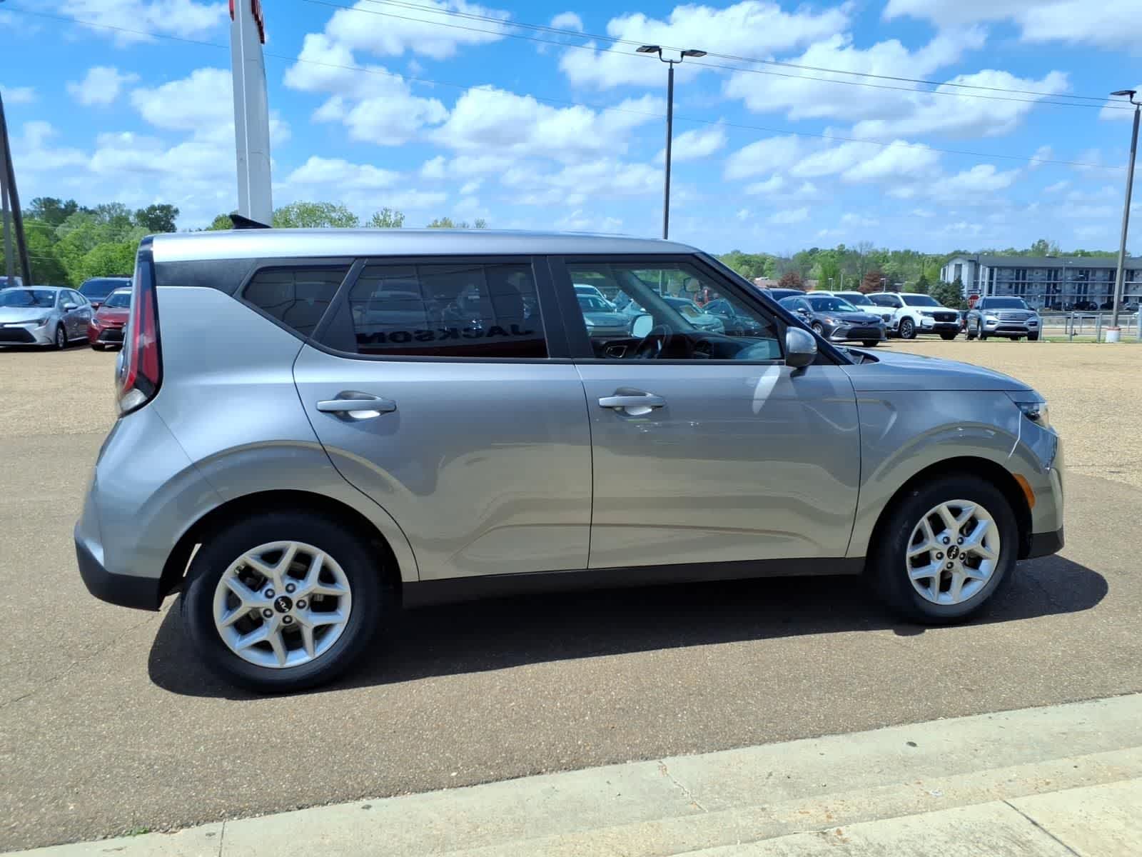 Thumbnail: 2024 Kia Soul - 4