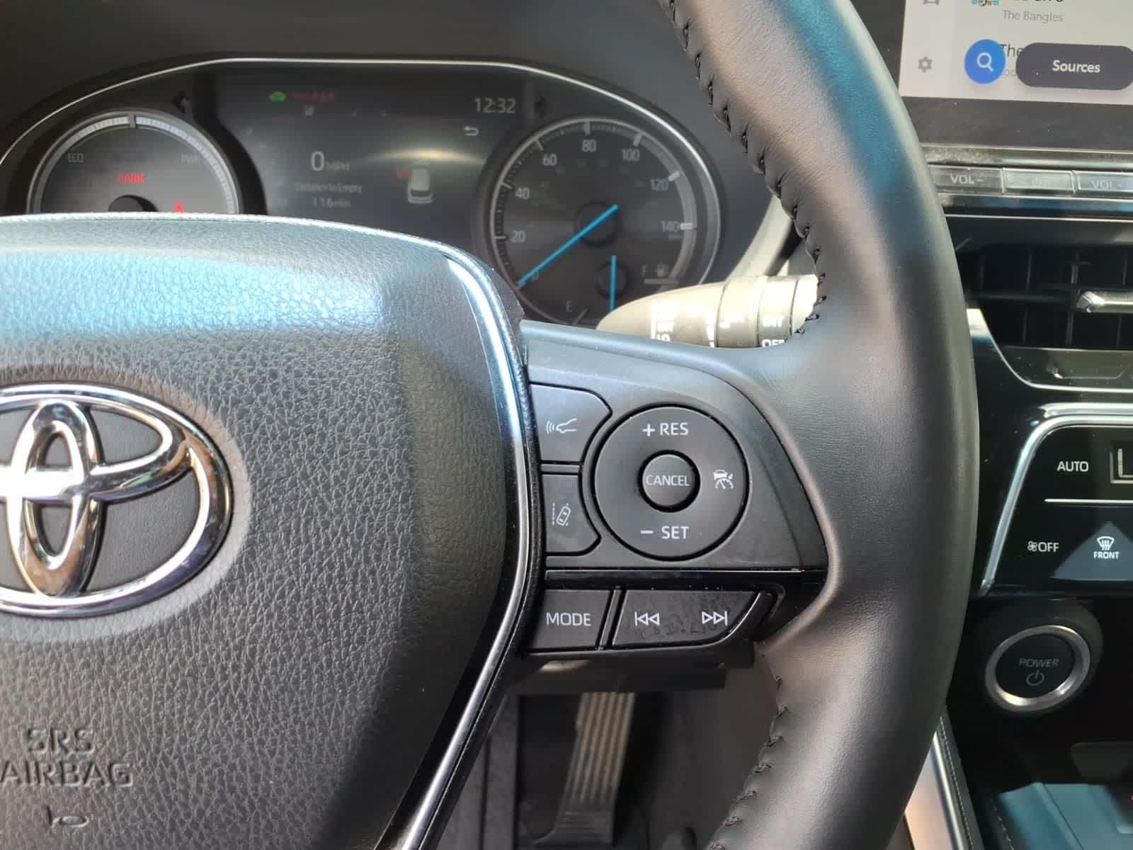 Thumbnail: 2023 Toyota Venza - 16