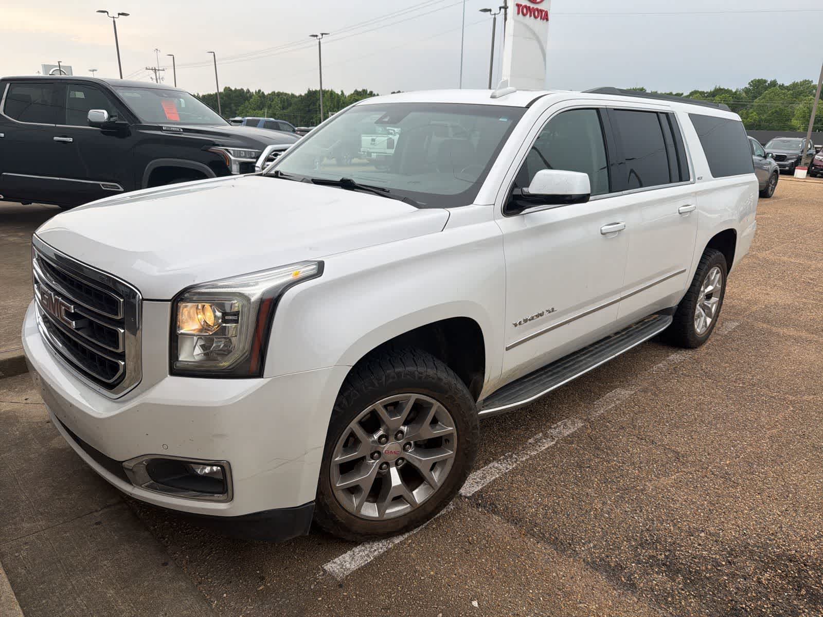 2016 GMC Yukon XL SLT -
                  Jackson, MS