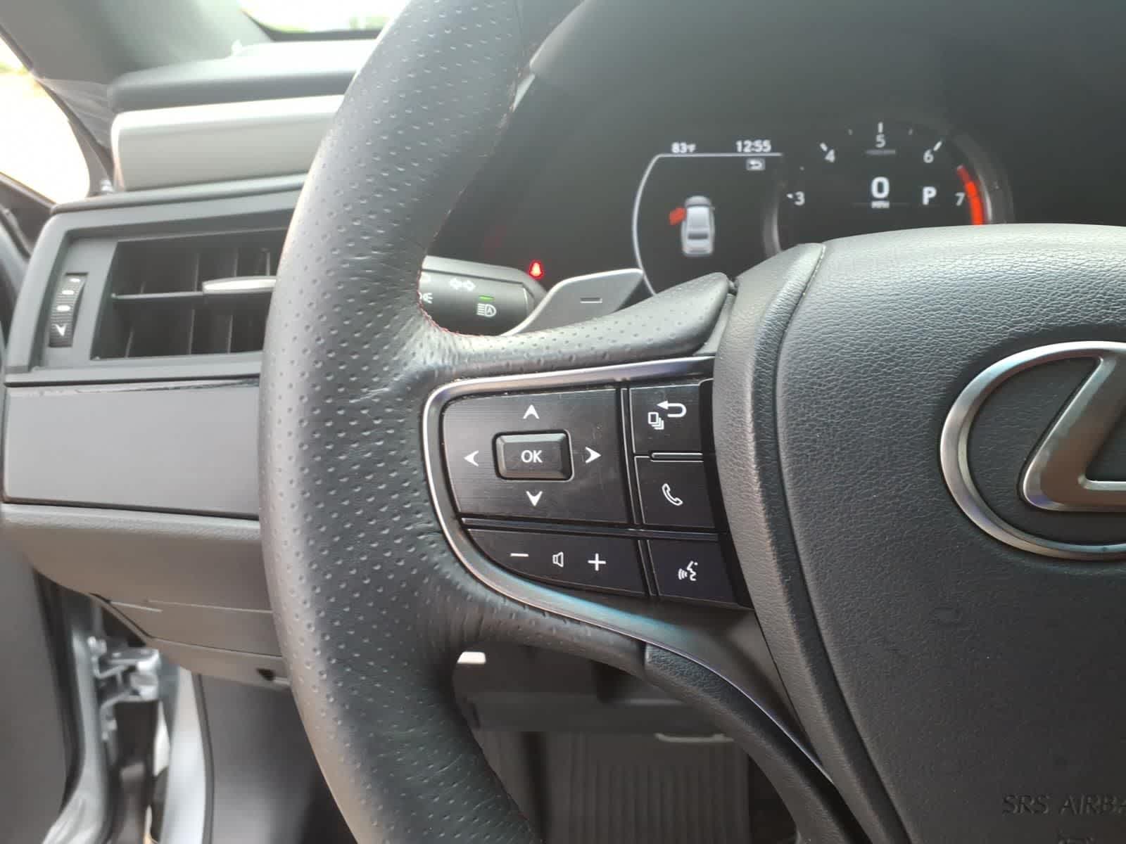 Thumbnail: 2022 Lexus ES - 14