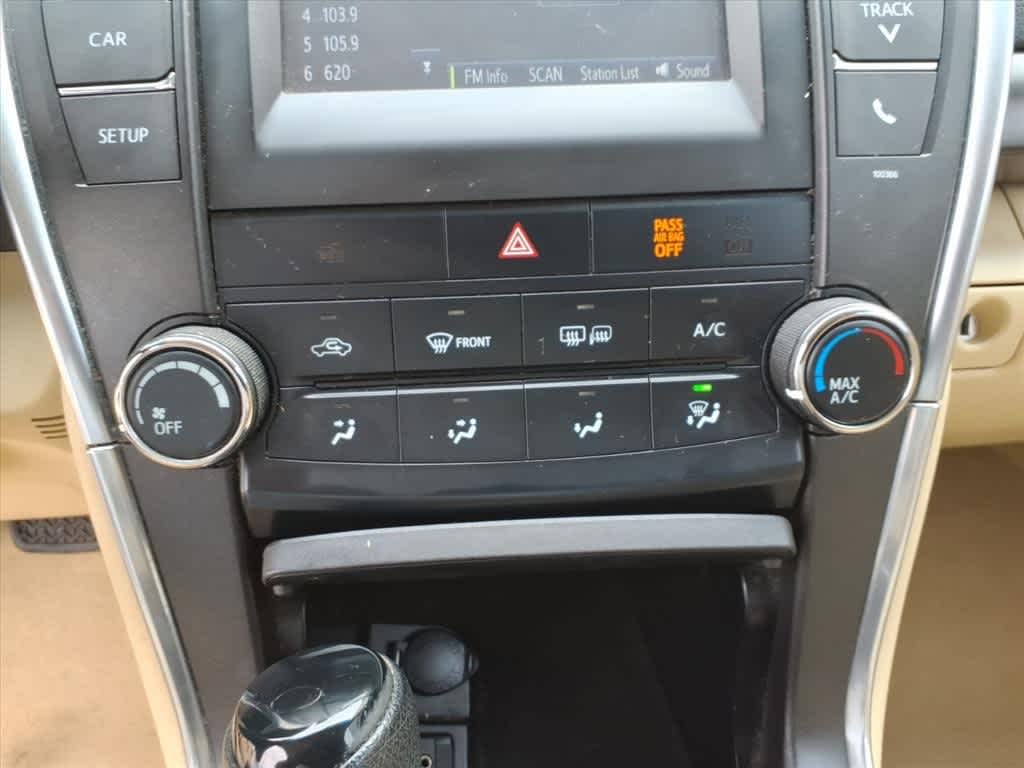 Thumbnail: 2015 Toyota Camry - 19