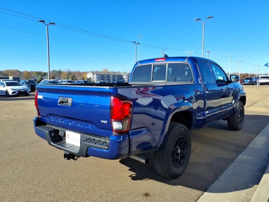 Thumbnail: 2022 Toyota Tacoma - 5