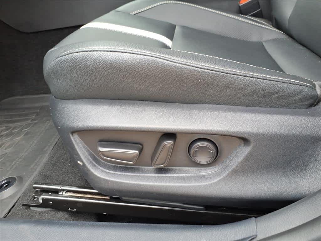 Thumbnail: 2025 Toyota Camry - 11