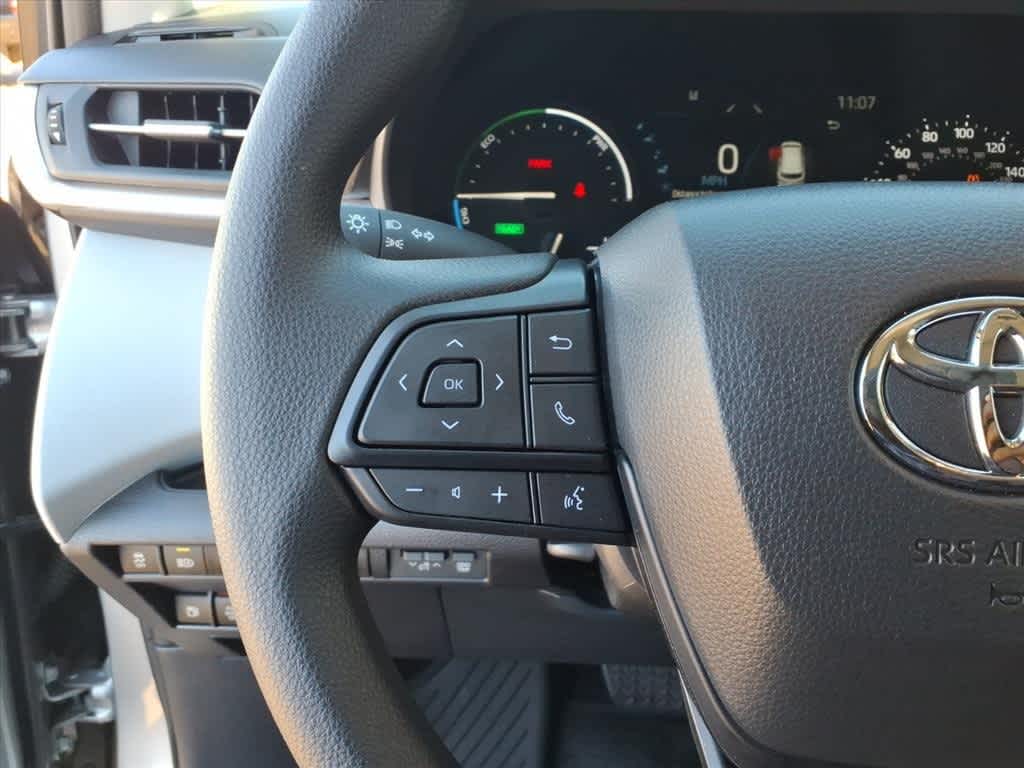 Thumbnail: 2025 Toyota Sienna - 14