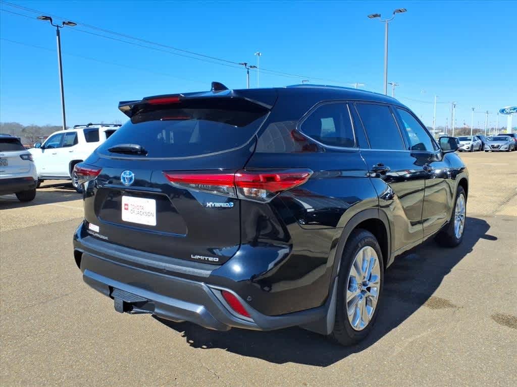 Thumbnail: 2020 Toyota Highlander - 5