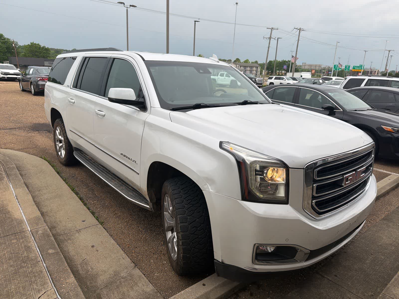 Thumbnail: 2016 GMC Yukon XL - 2
