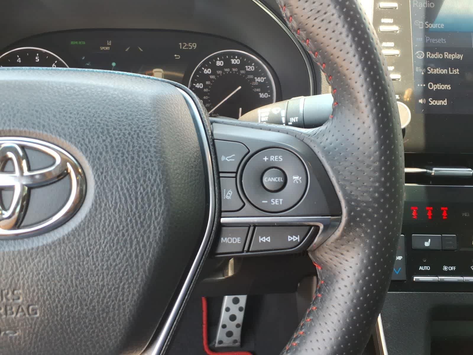 Thumbnail: 2021 Toyota Avalon - 15