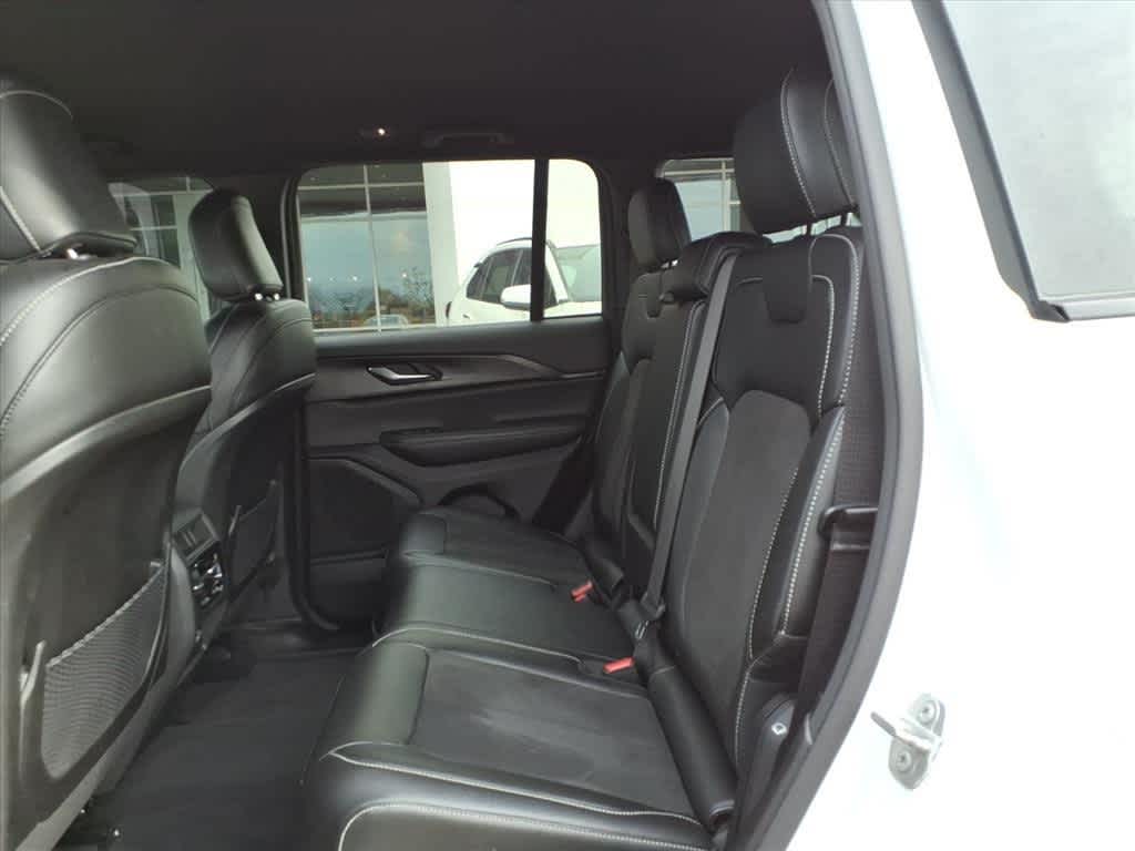 Thumbnail: 2023 Jeep Grand Cherokee - 29