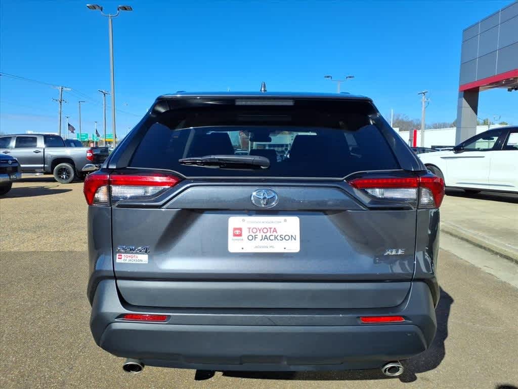 Thumbnail: 2024 Toyota RAV4 - 6