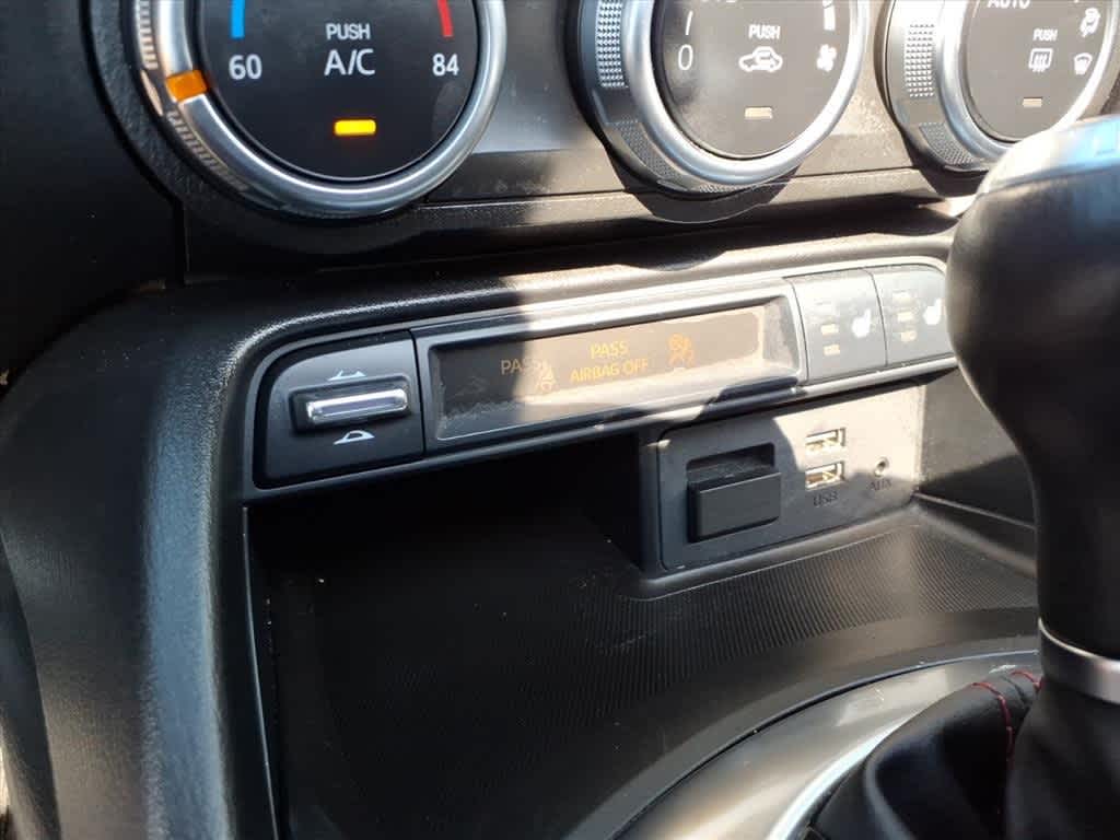 Thumbnail: 2019 Mazda MX-5 Miata - 18