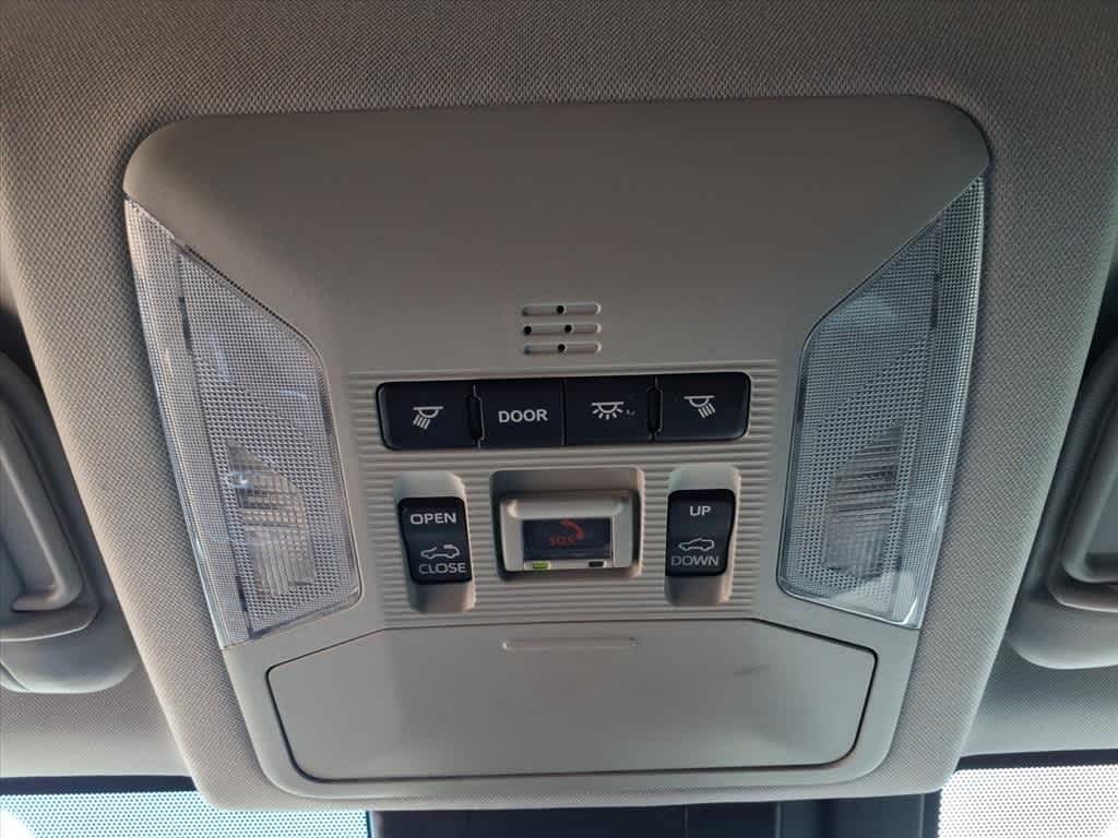 Thumbnail: 2021 Toyota RAV4 - 23