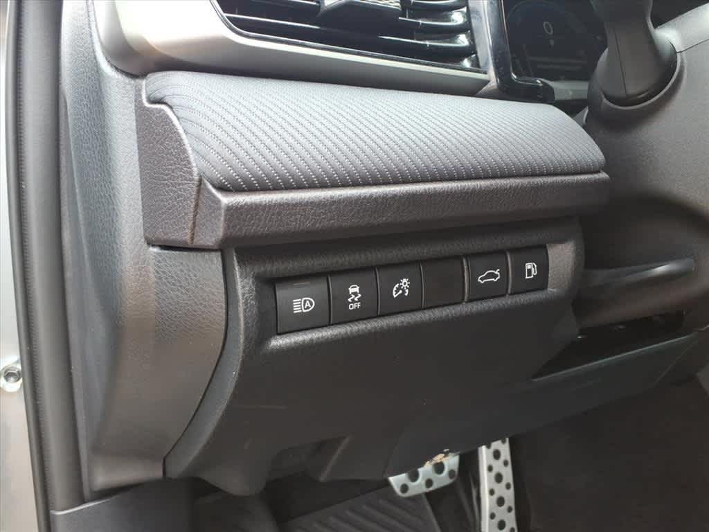 Thumbnail: 2025 Toyota Camry - 13