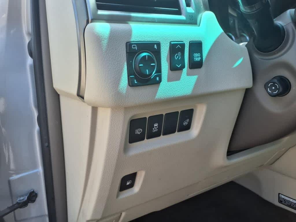 Thumbnail: 2012 Lexus GX - 13