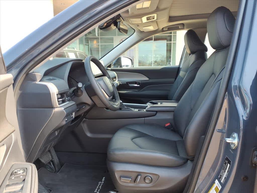 Thumbnail: 2026 Toyota Grand Highlander - 25