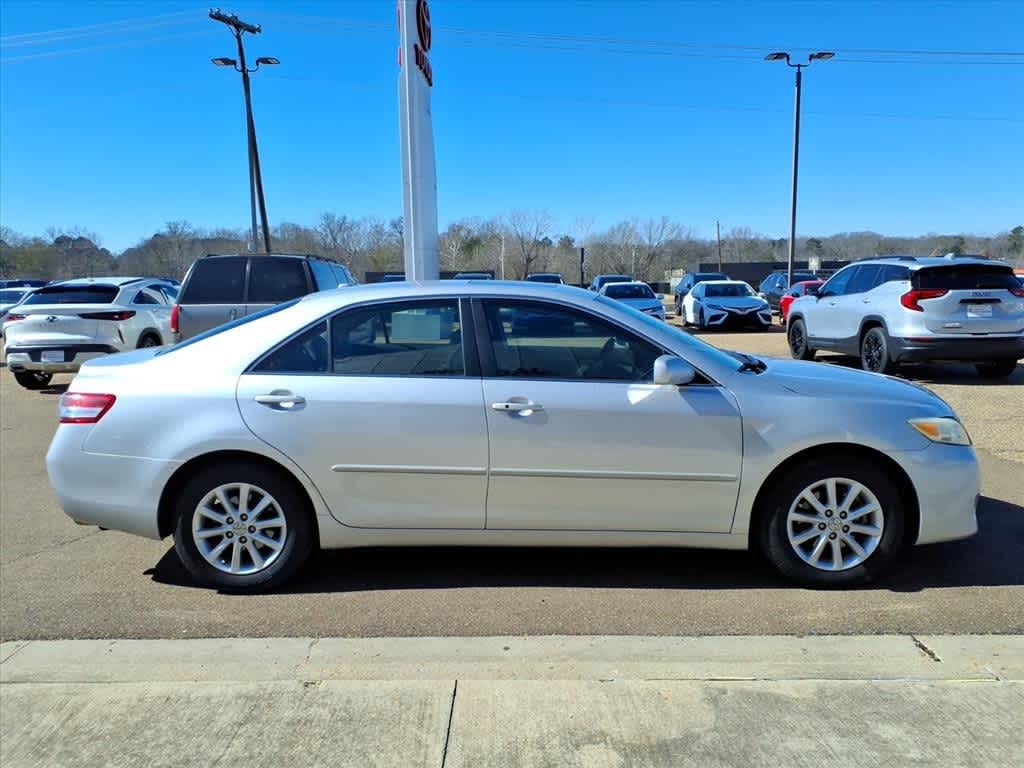 Thumbnail: 2011 Toyota Camry - 4