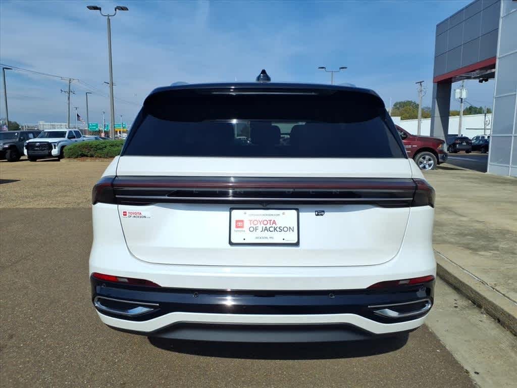 Thumbnail: 2024 Lincoln Nautilus - 6