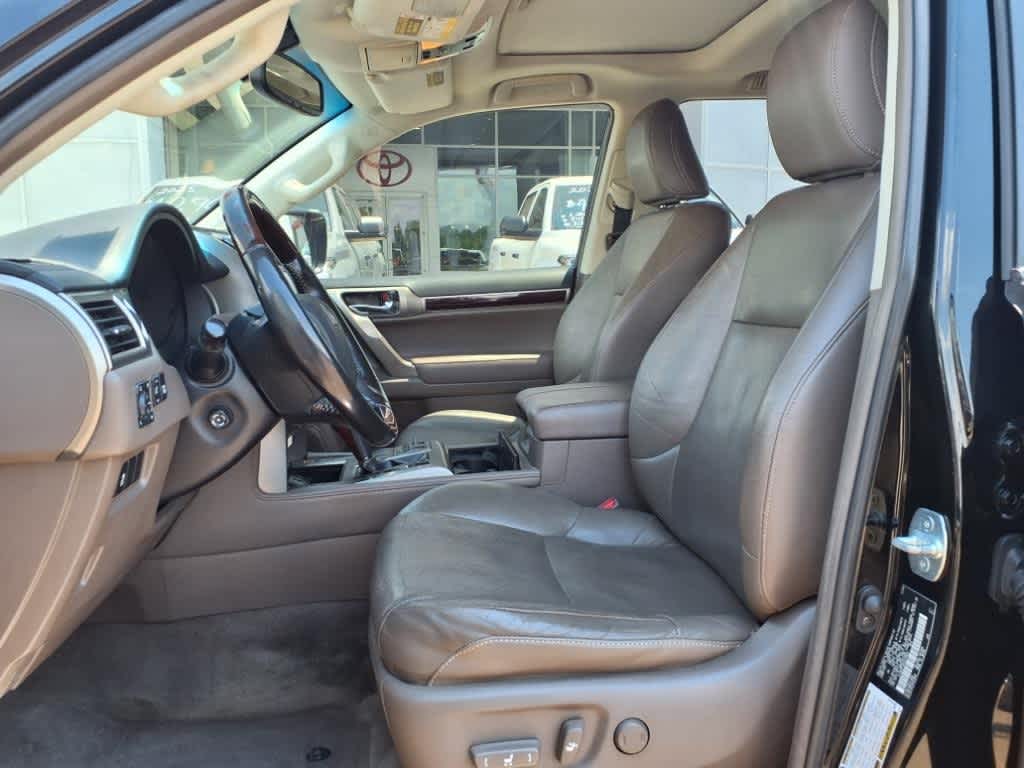 Thumbnail: 2017 Lexus GX - 23