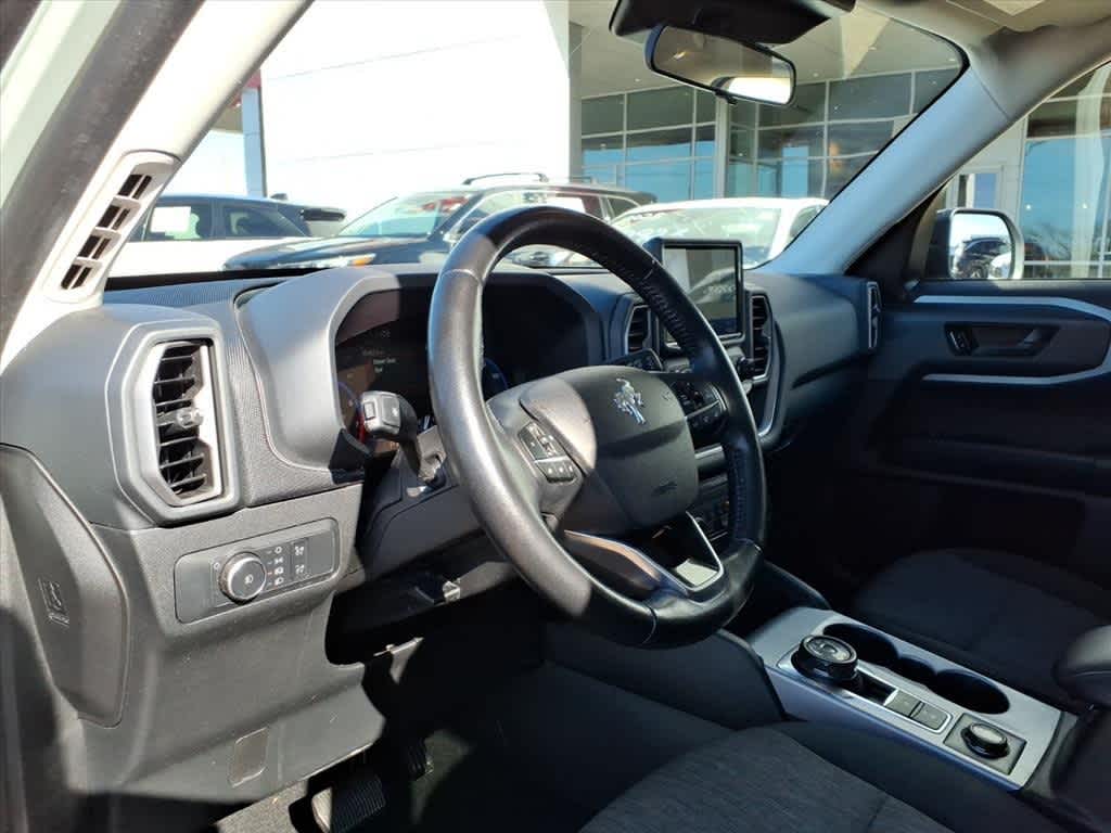 Thumbnail: 2022 Ford Bronco Sport - 11