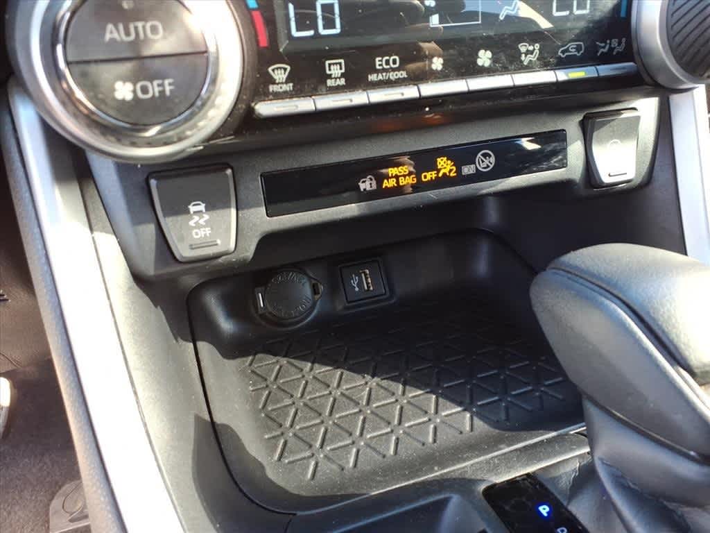 Thumbnail: 2024 Toyota RAV4 - 20