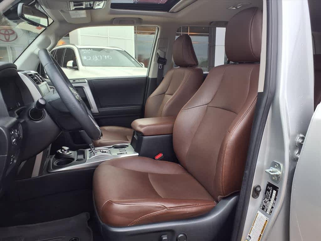 Thumbnail: 2022 Toyota 4Runner - 23