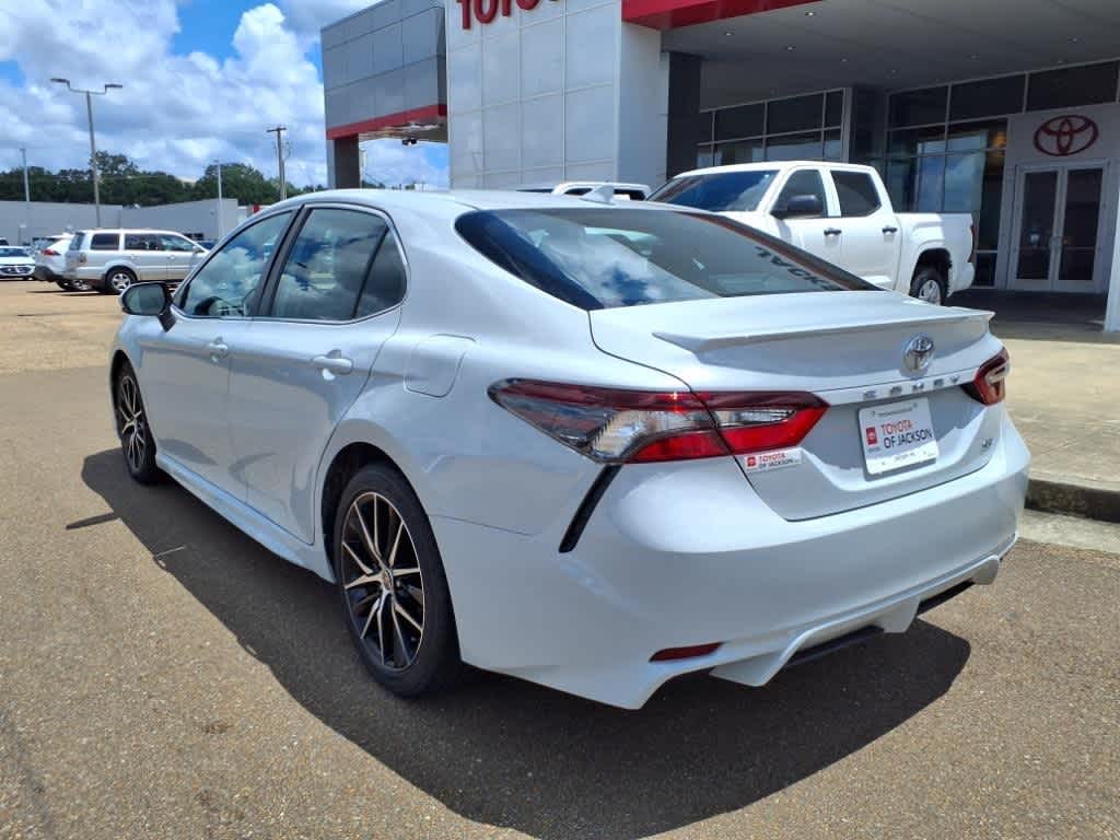 Thumbnail: 2023 Toyota Camry - 7