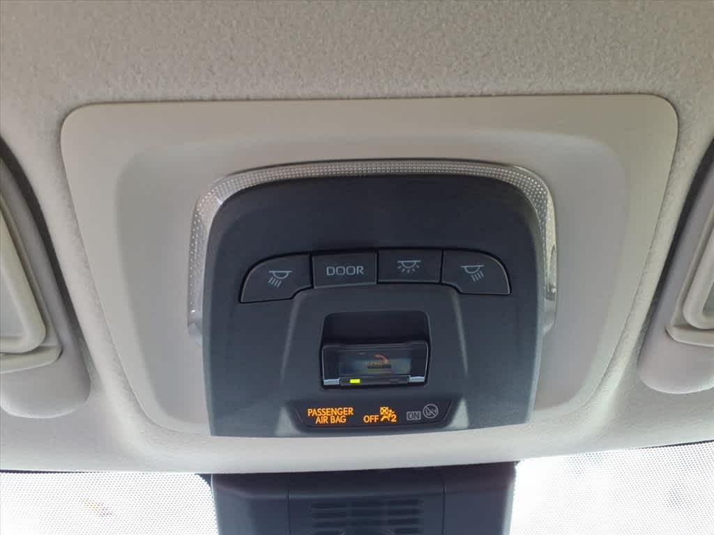 Thumbnail: 2023 Toyota Corolla - 24