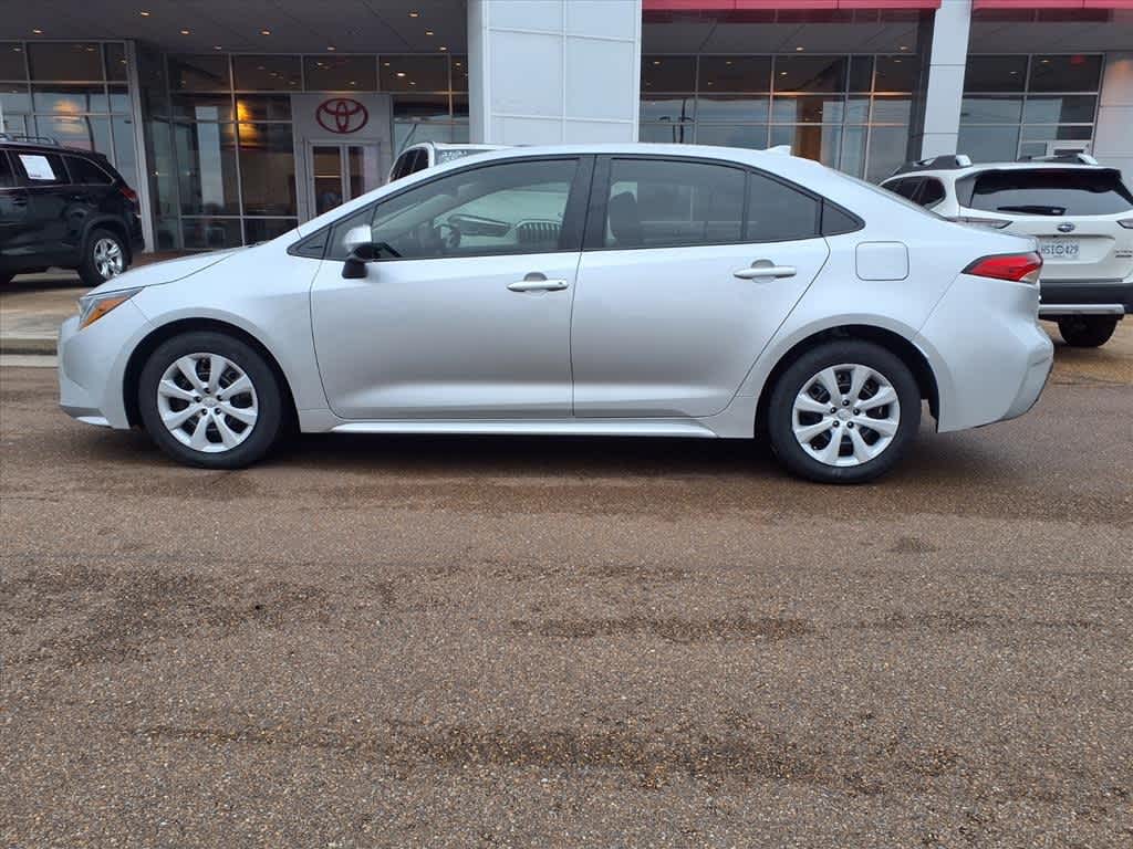 Thumbnail: 2024 Toyota Corolla - 4