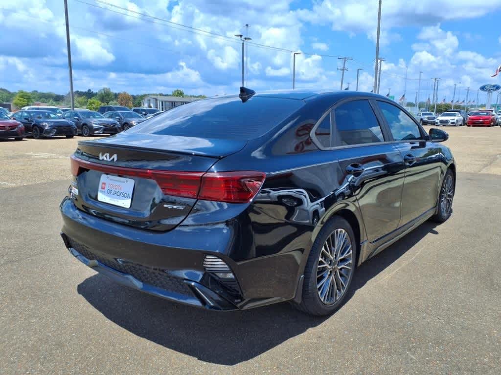 Thumbnail: 2023 Kia Forte - 5