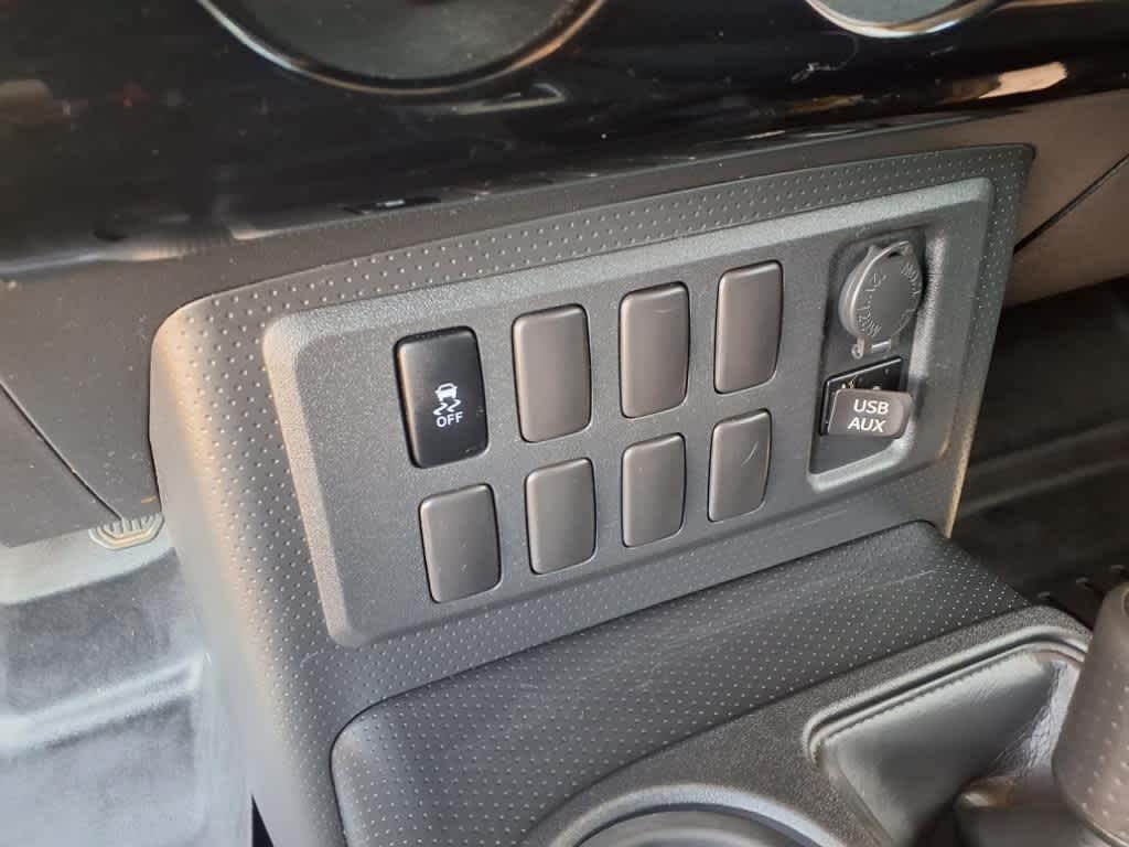Thumbnail: 2014 Toyota FJ Cruiser - 20
