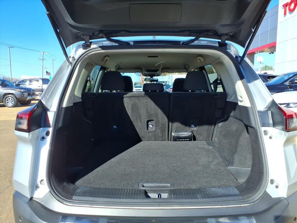 Thumbnail: 2023 Nissan Rogue - 8