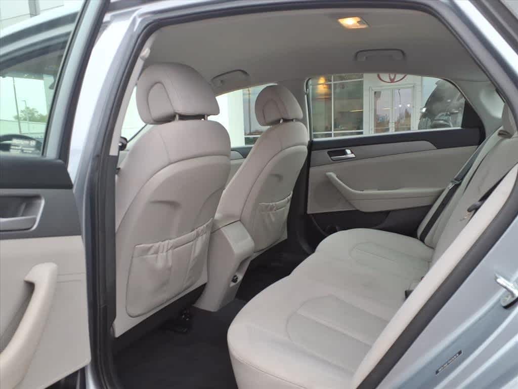 Thumbnail: 2016 Hyundai Sonata - 29