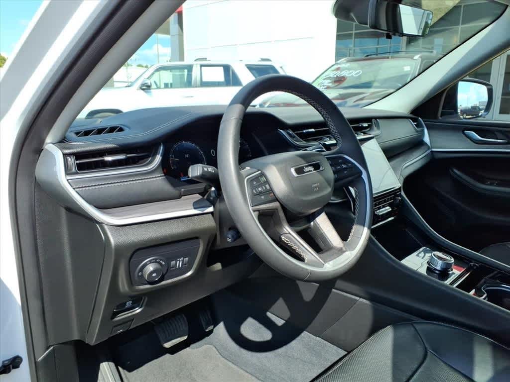 Thumbnail: 2023 Jeep Grand Cherokee - 11