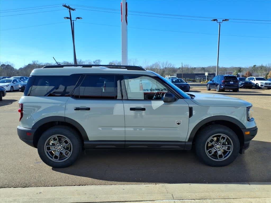 Thumbnail: 2022 Ford Bronco Sport - 4