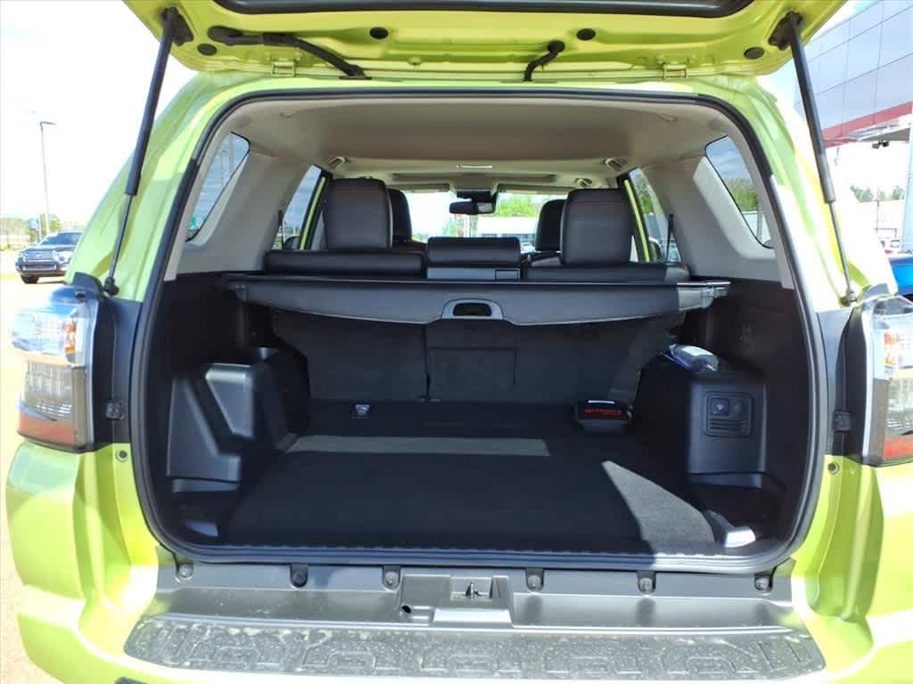 Thumbnail: 2022 Toyota 4Runner - 8