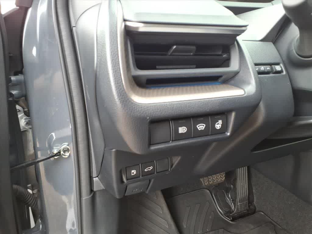 Thumbnail: 2025 Toyota Prius - 14