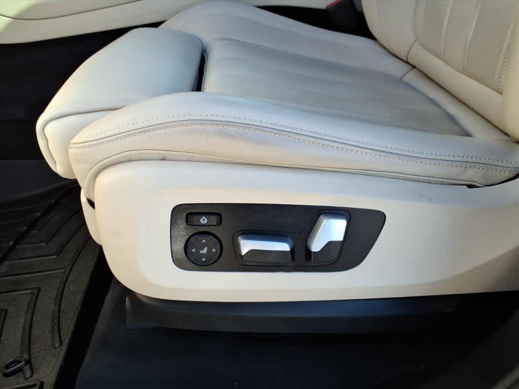 Thumbnail: 2021 BMW X5 - 12