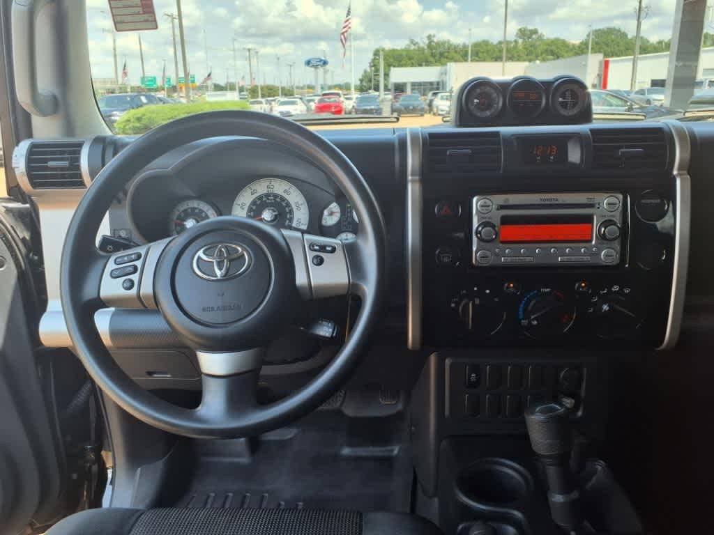 Thumbnail: 2014 Toyota FJ Cruiser - 9