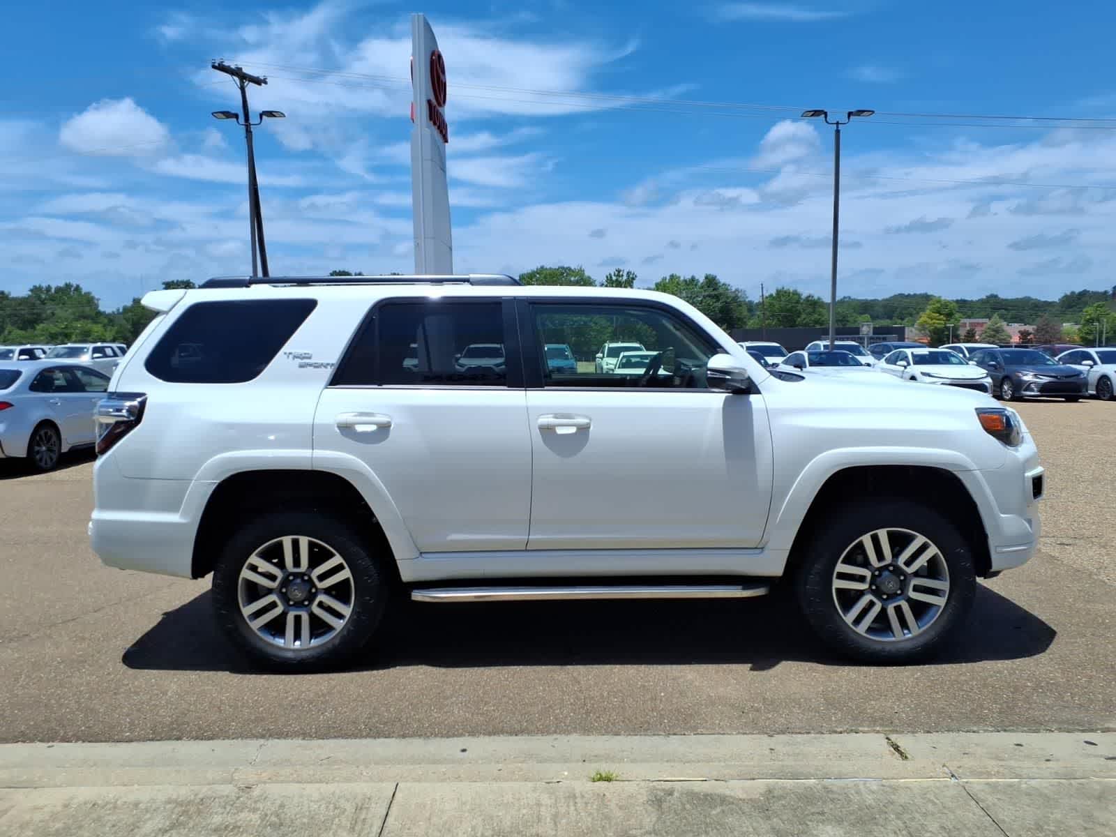 Thumbnail: 2023 Toyota 4Runner - 4