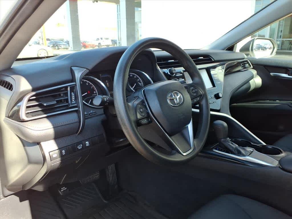 Thumbnail: 2019 Toyota Camry - 10