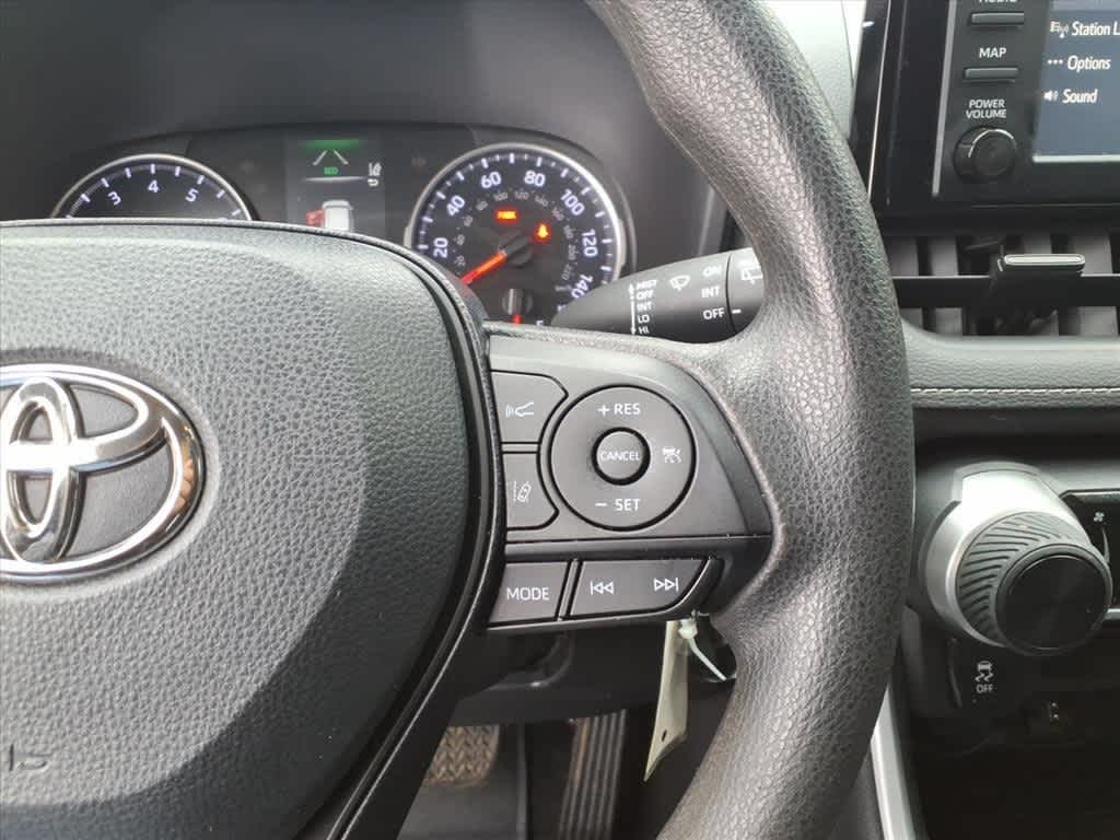 Thumbnail: 2019 Toyota RAV4 - 15