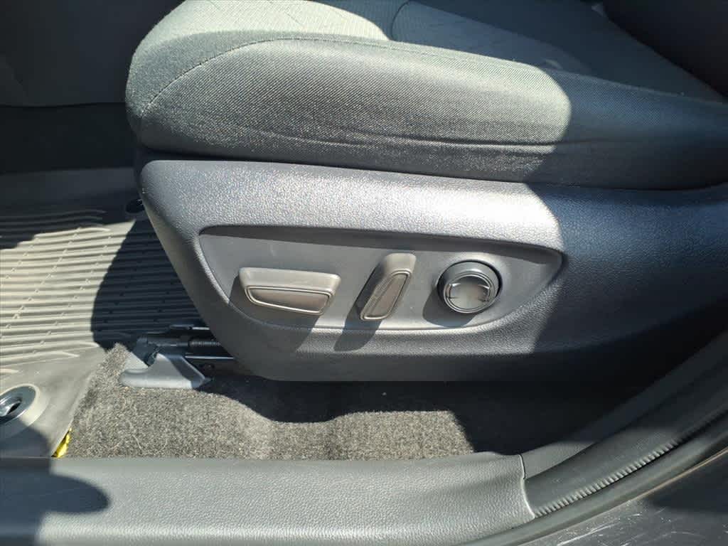 Thumbnail: 2024 Toyota RAV4 - 11