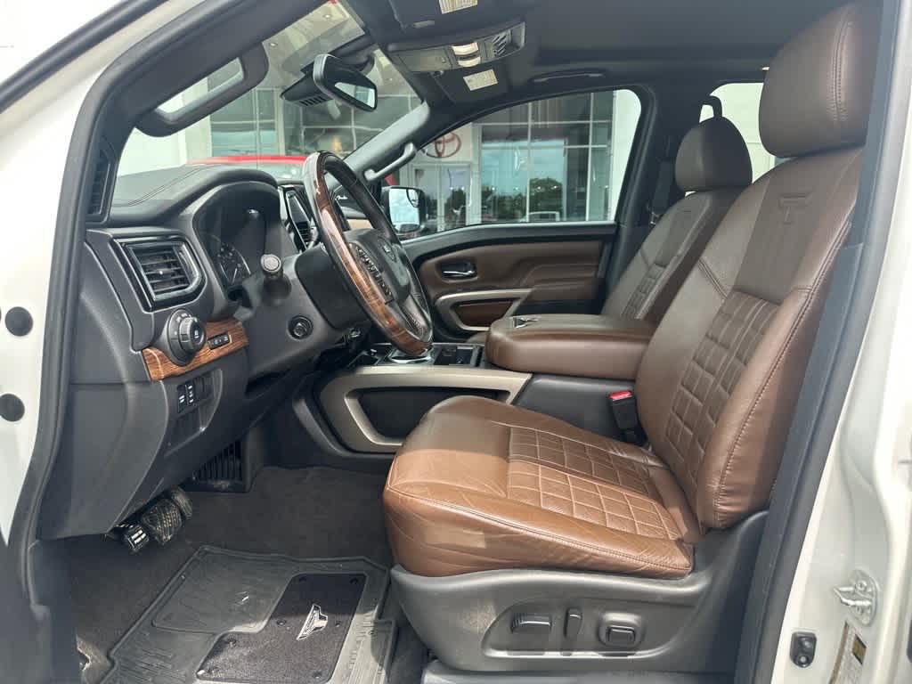 2021 Nissan Titan Platinum Reserve 23