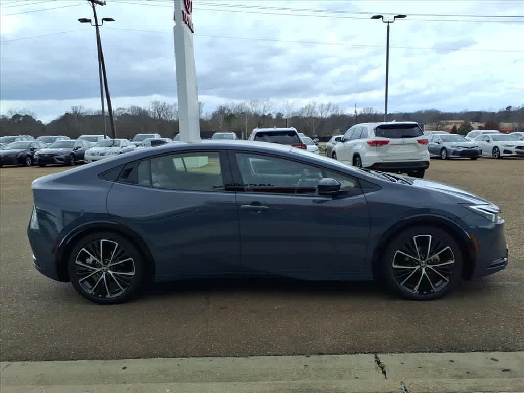 Thumbnail: 2025 Toyota Prius - 4