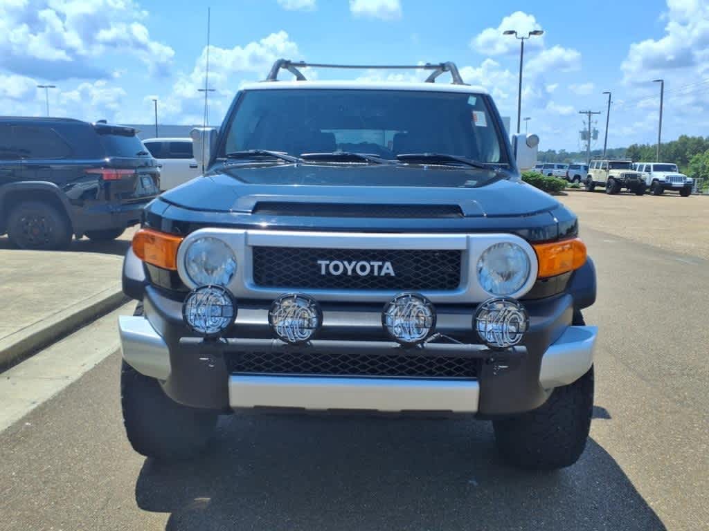 Thumbnail: 2014 Toyota FJ Cruiser - 2