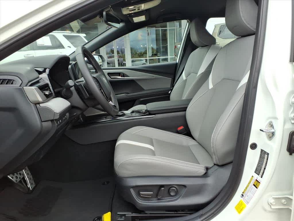 Thumbnail: 2025 Toyota Camry - 25