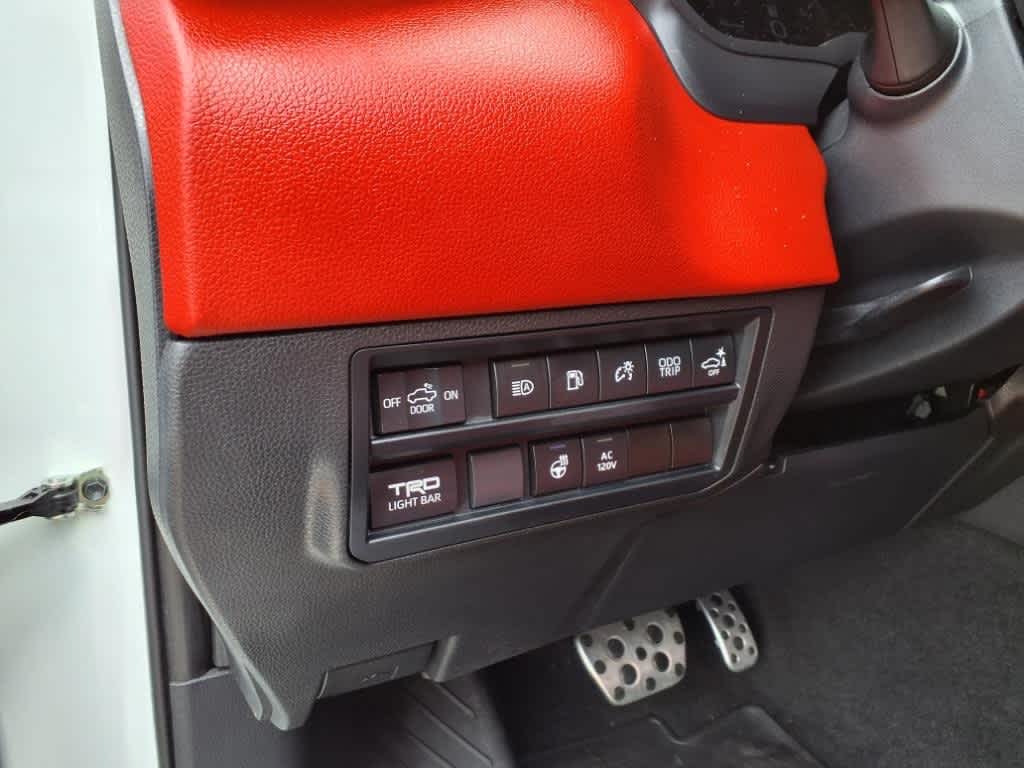 Thumbnail: 2022 Toyota Tundra - 14