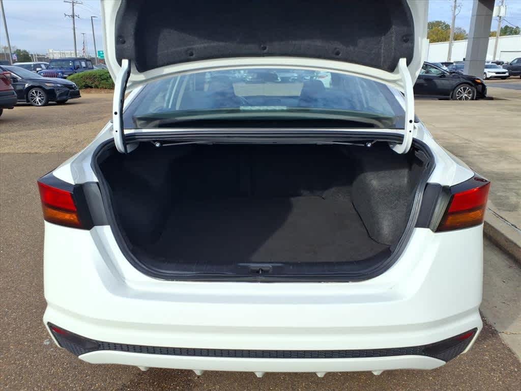 Thumbnail: 2020 Nissan Altima - 8