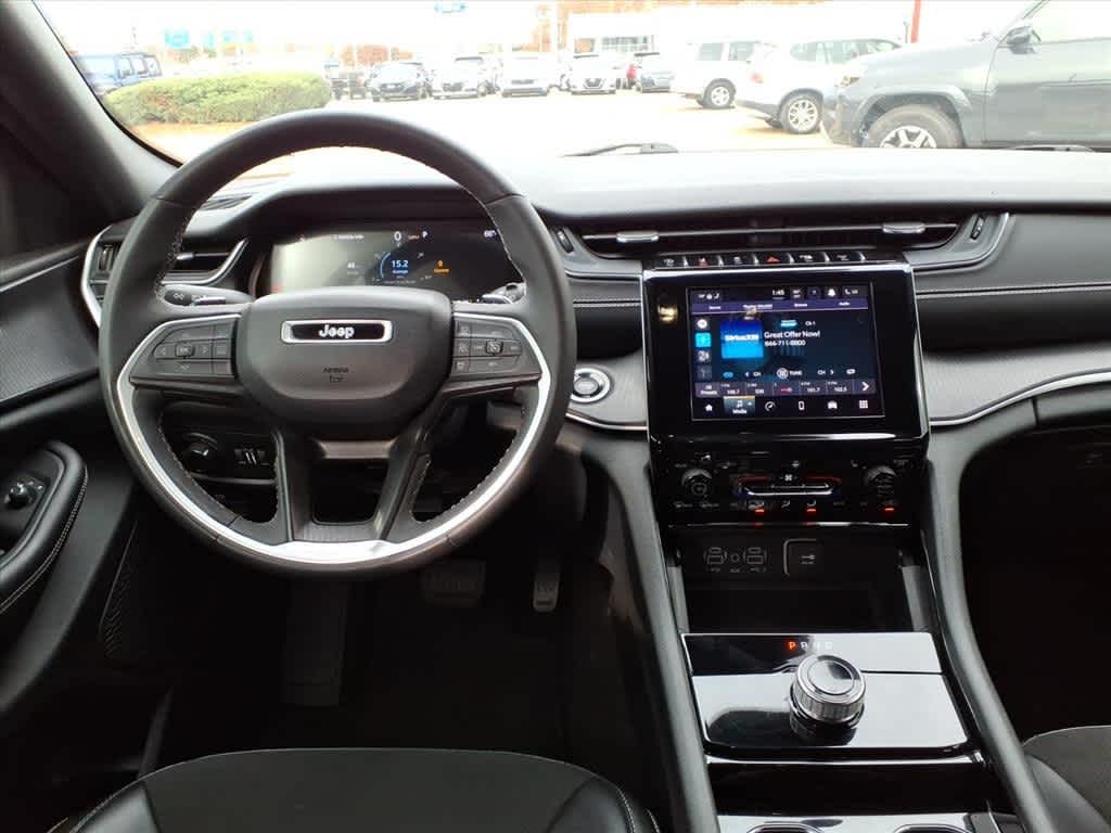 Thumbnail: 2023 Jeep Grand Cherokee - 10